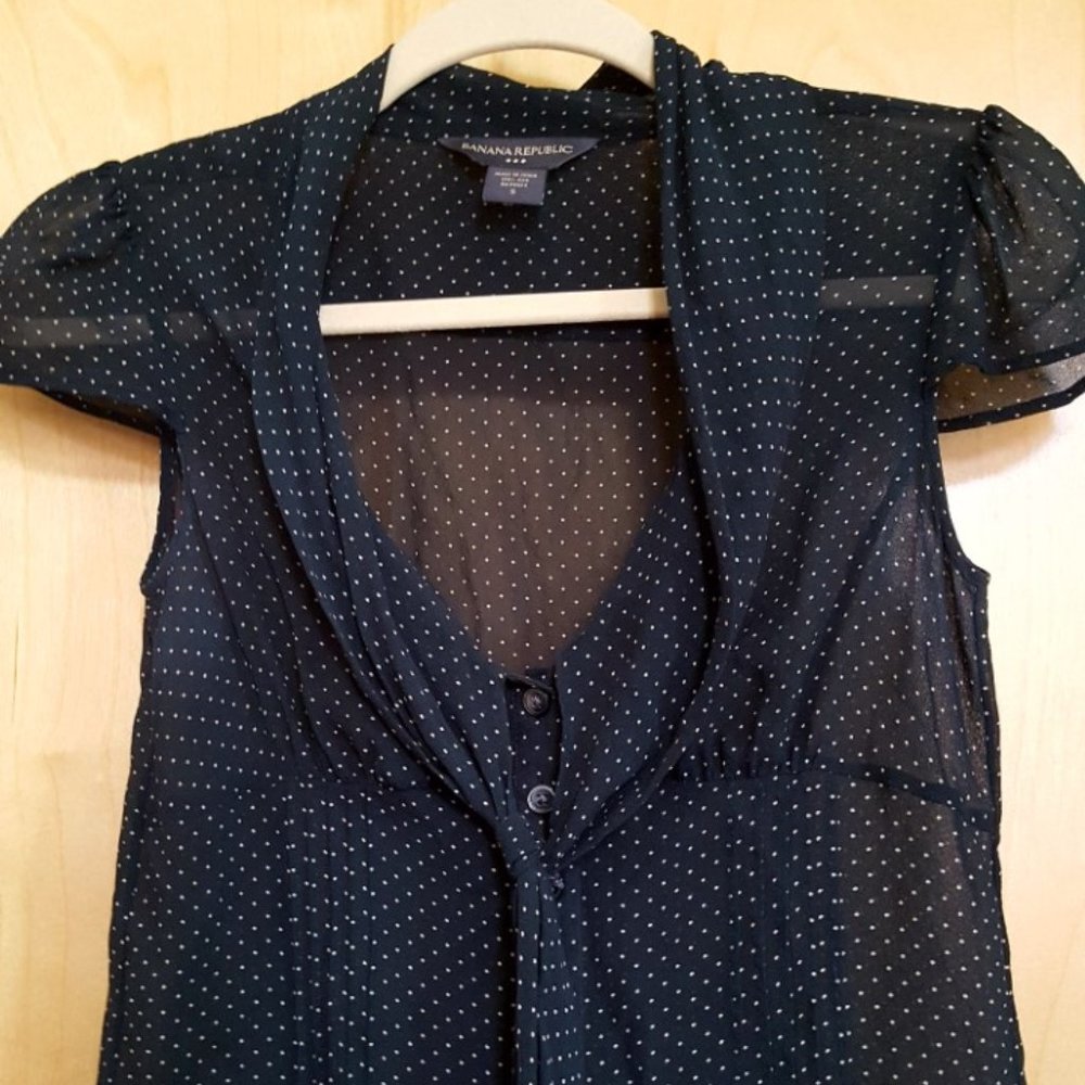 Banana Republic Blouse - Size Small
